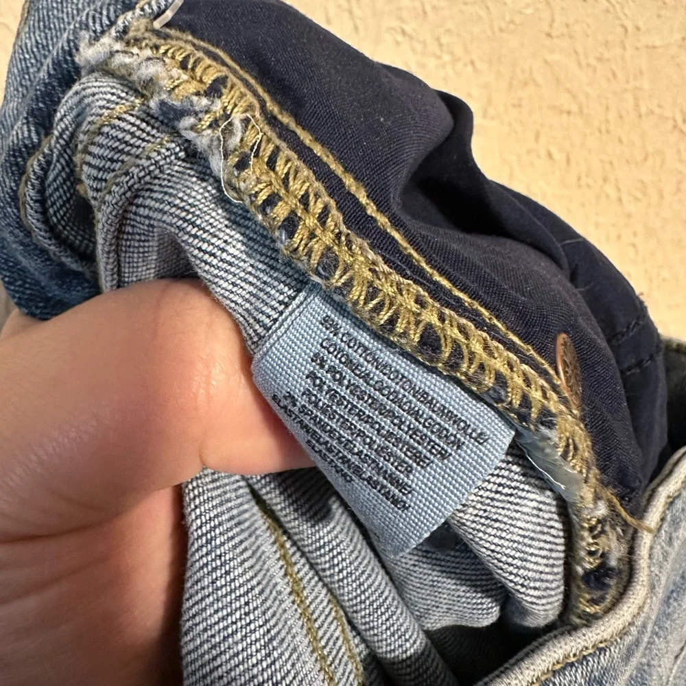 Free People We The Free Light Wash‎ Frayed Hem High-Rise Jeans Size 31